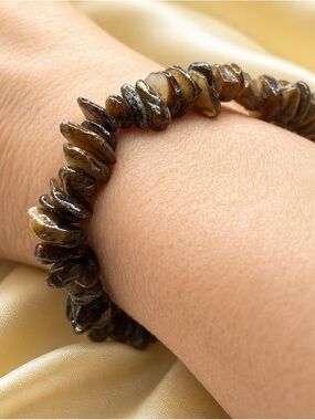 Tiger’s Eye Freestyle Gemstone Stretch Bracelet. Brand new! Never Worn!